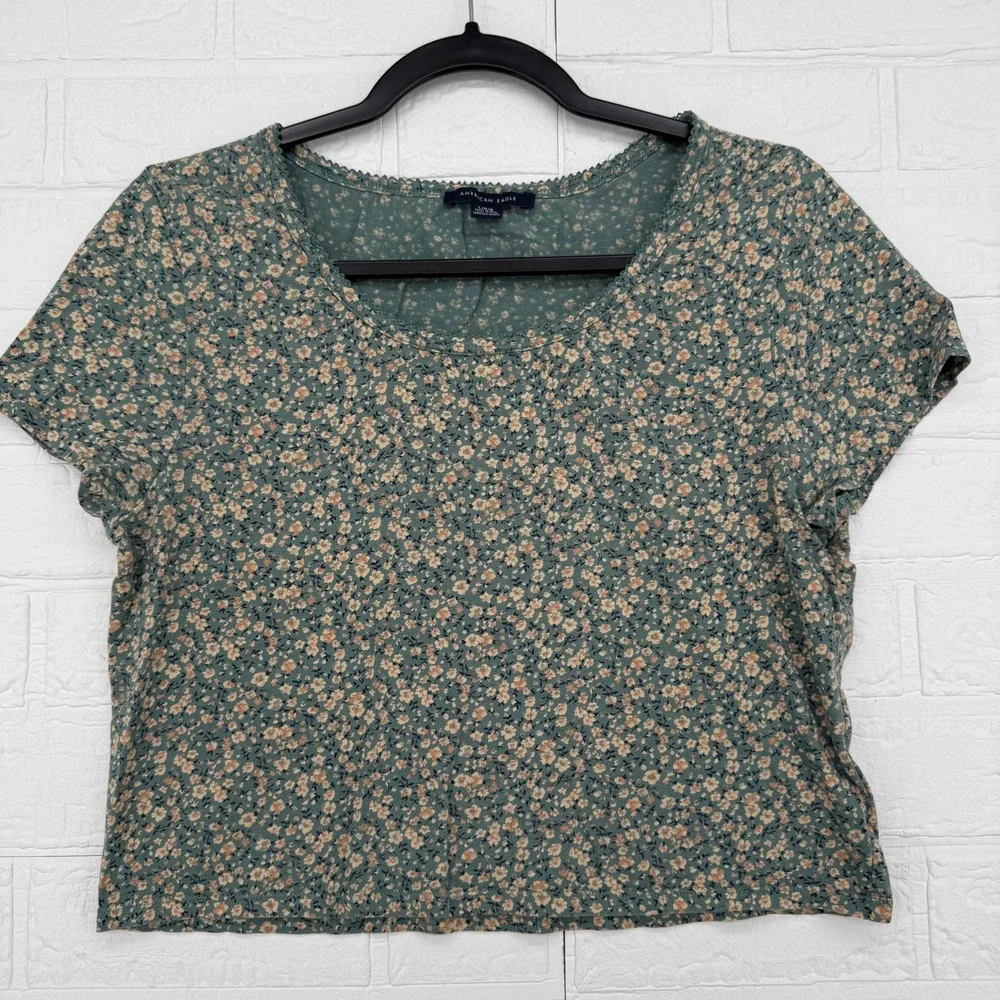American Eagle Floral Top Womens Large Green Ditsy Print Lace Trim Short Sleeve